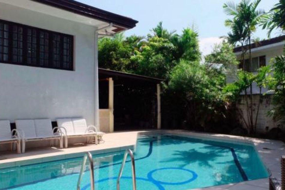 9 Bedroom Townhouse for Sale in Dasmariñas Village, Dasmariñas North, Makati, Metro Manila near MRT-3 Magallanes – photo 8