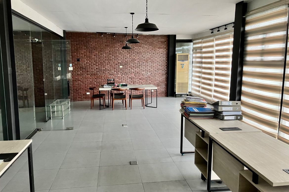 9 Bedroom Warehouse / Factory for Sale in Commonwealth, Quezon City, Metro Manila – photo 2