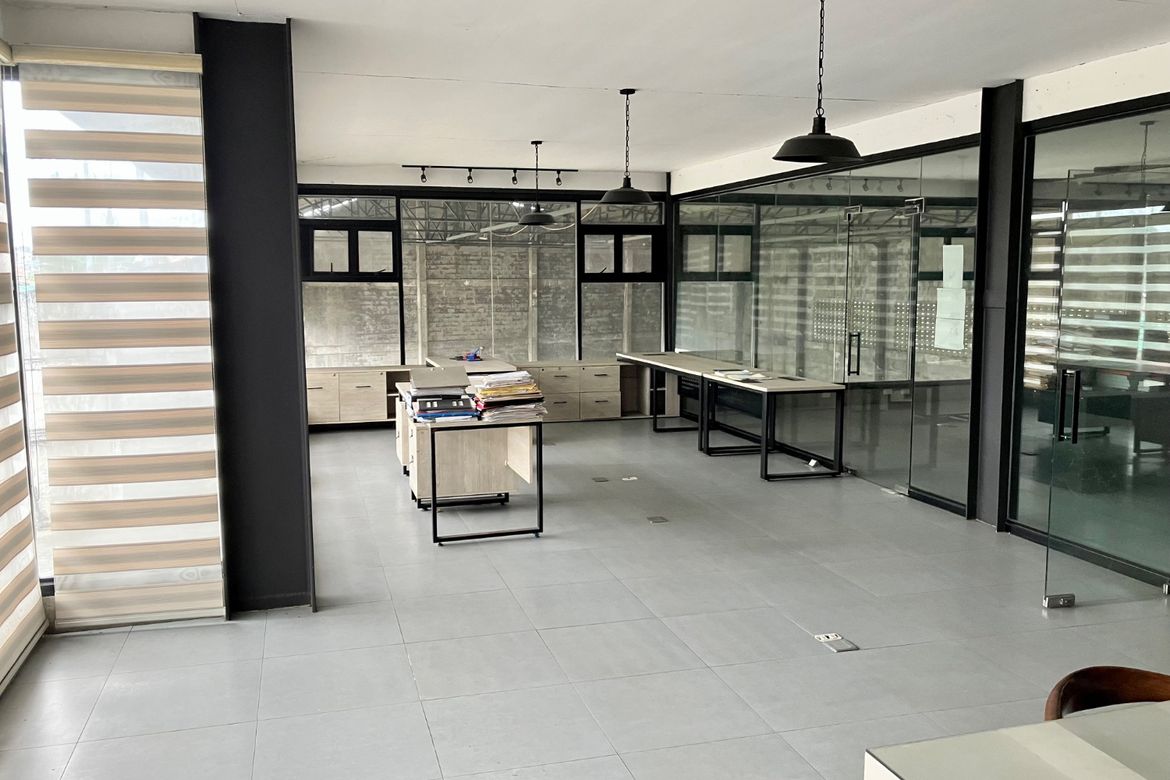9 Bedroom Warehouse / Factory for Sale in Commonwealth, Quezon City, Metro Manila – photo 4