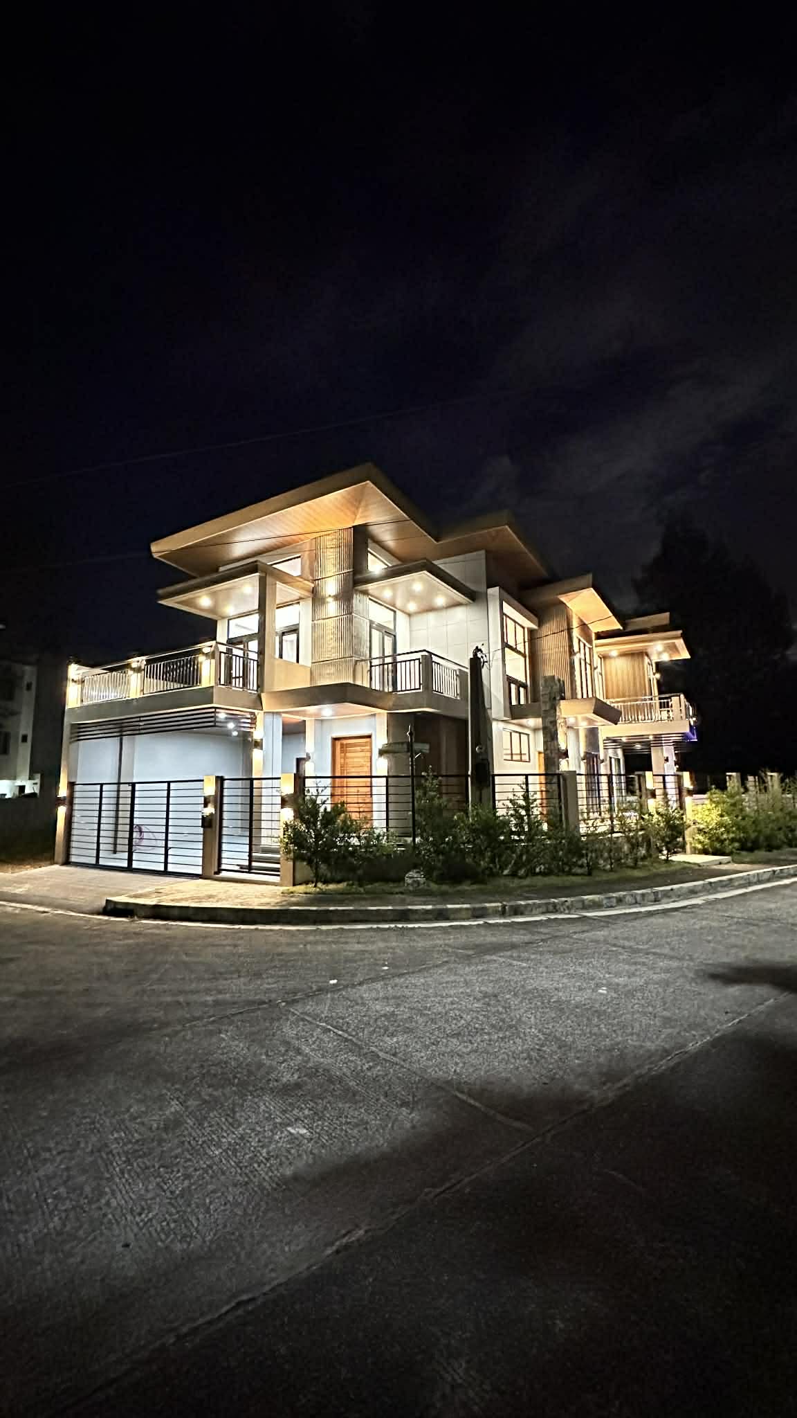 Beautiful 3-Bedroom House and Lot for Sale in Pueblo Del Sol, Tagaytay City