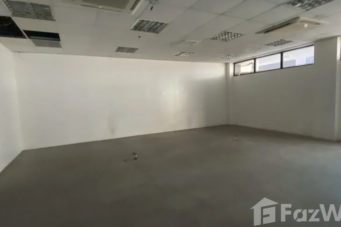Commercial for Rent in Comembo, Makati, Metro Manila photo 4