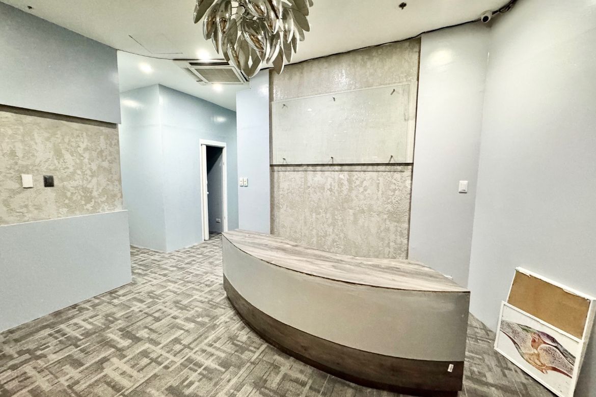 Commercial for Rent in East Rembo, Makati, Metro Manila photo 2