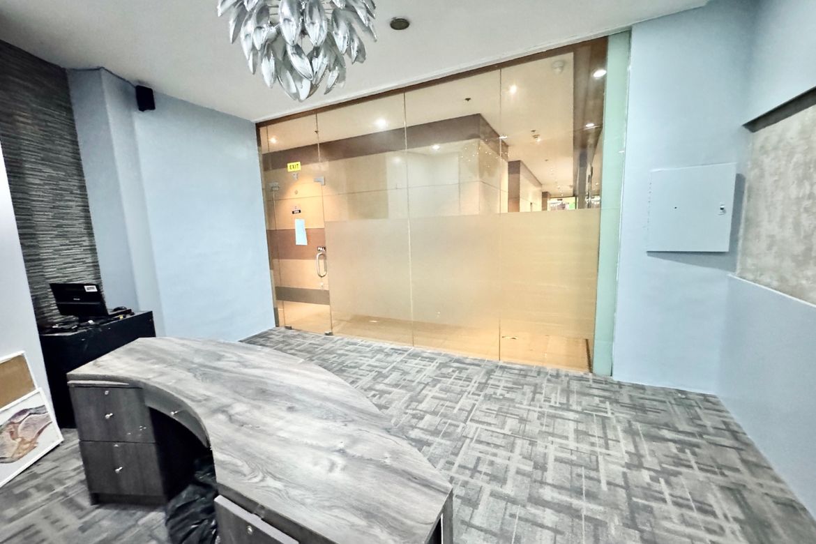 Commercial for Rent in East Rembo, Makati, Metro Manila photo 4