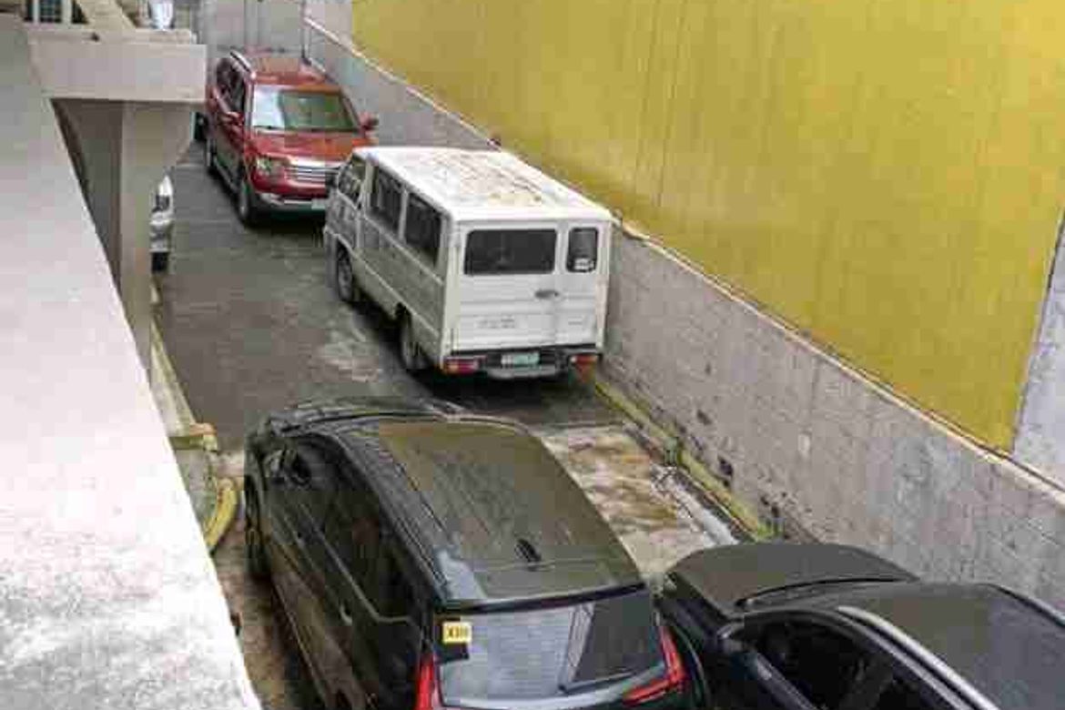 Commercial for Rent in Wack-Wack Greenhills, Mandaluyong, Metro Manila near MRT-3 Ortigas