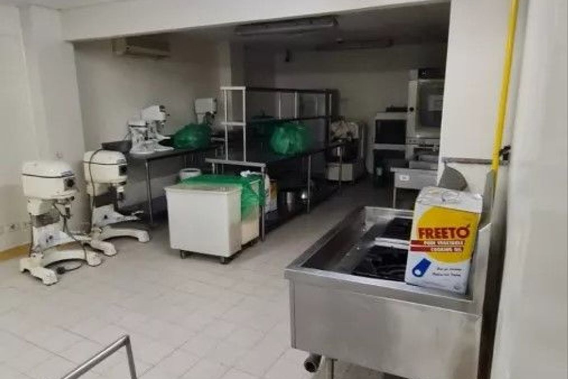 Commercial for Sale in Alabang, Muntinlupa, Metro Manila – photo 3