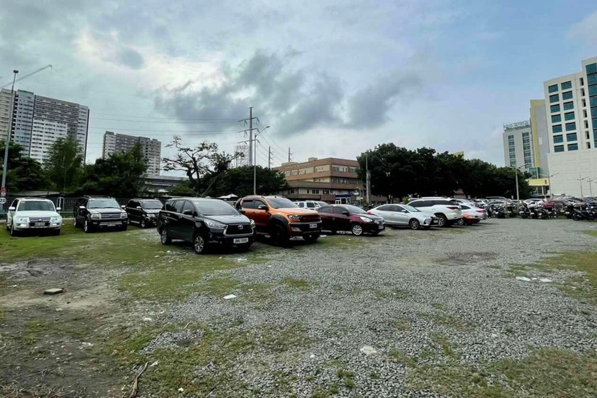 Commercial for Sale in Alabang, Muntinlupa, Metro Manila