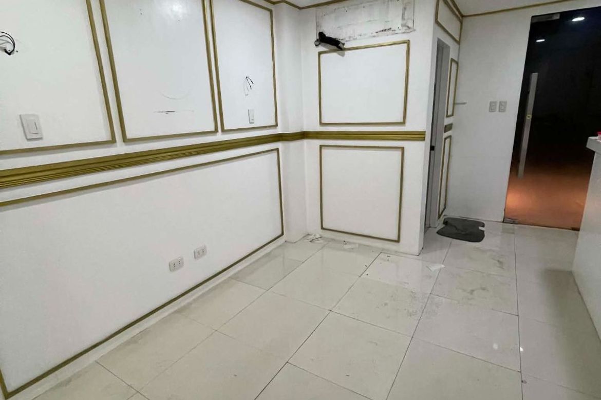 Commercial for Sale in F1 City Center, BGC, Taguig, Metro Manila – photo 3