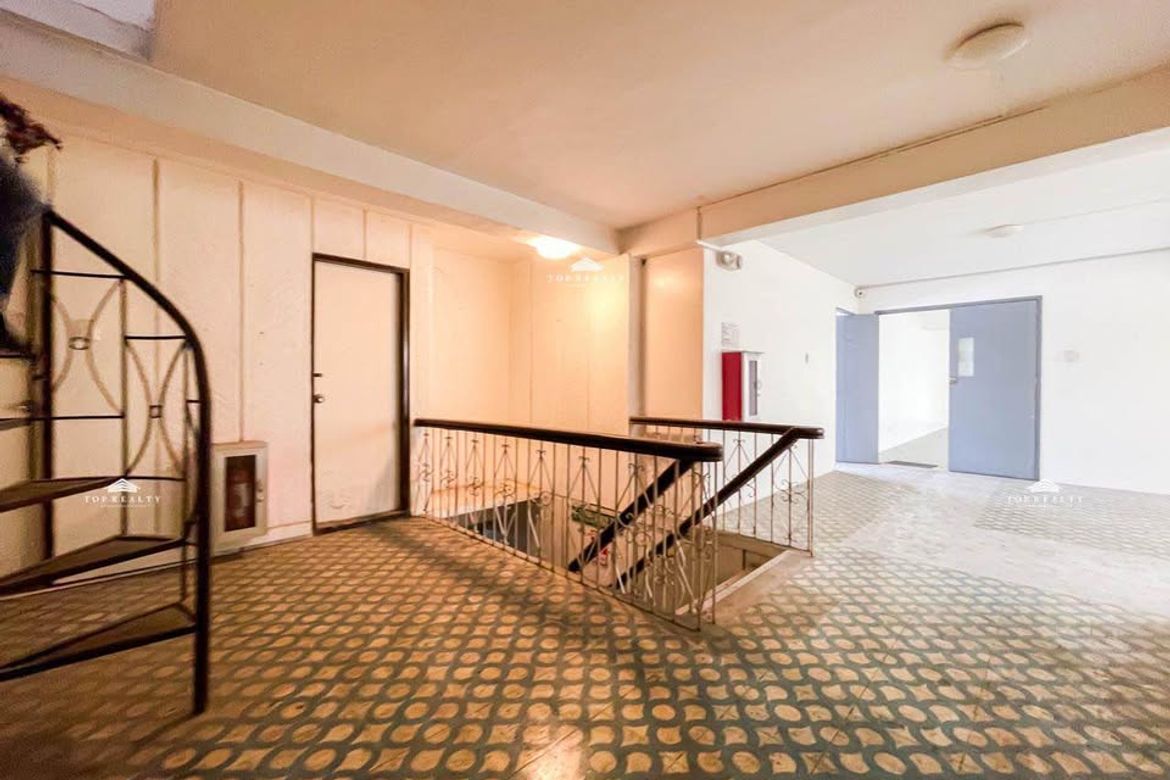 Commercial for Sale in Kamuning, Quezon City, Metro Manila near MRT-3 Kamuning – photo 3