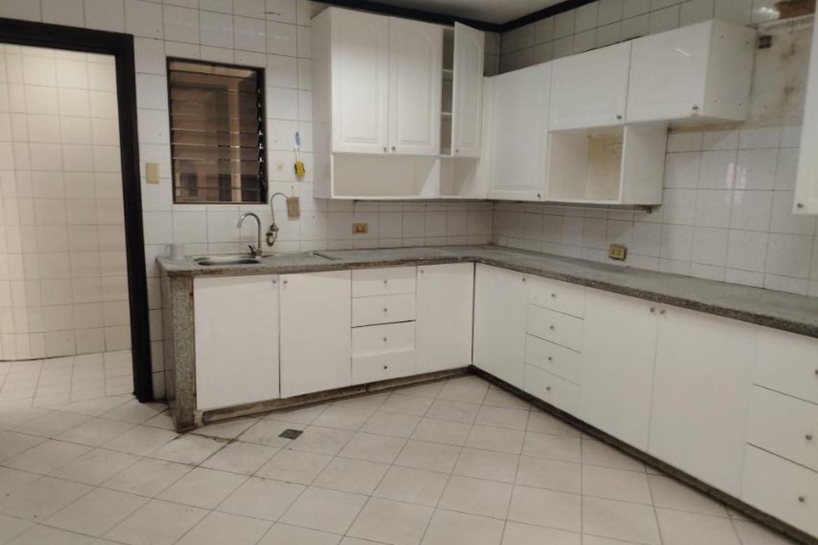 Commercial for Sale in Little Baguio, San Juan, Metro Manila – photo 3