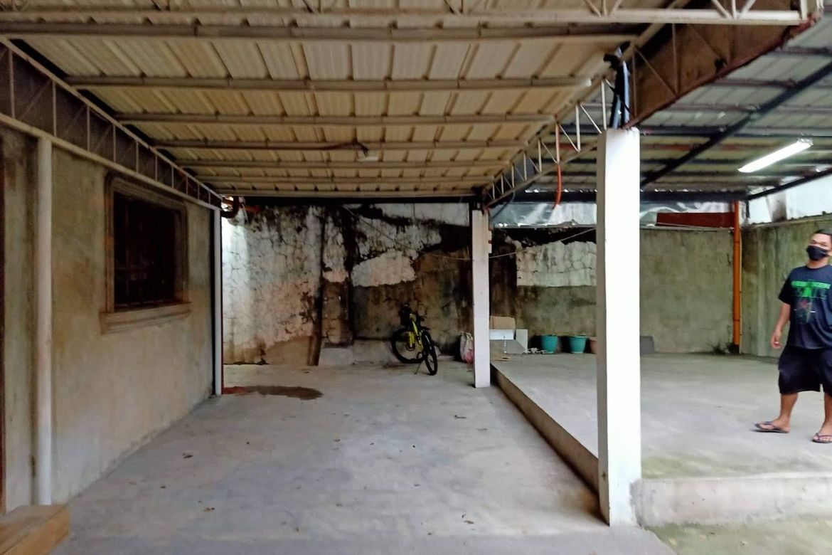 Commercial for Sale in Malamig, Mandaluyong, Metro Manila near MRT-3 Boni – photo 3