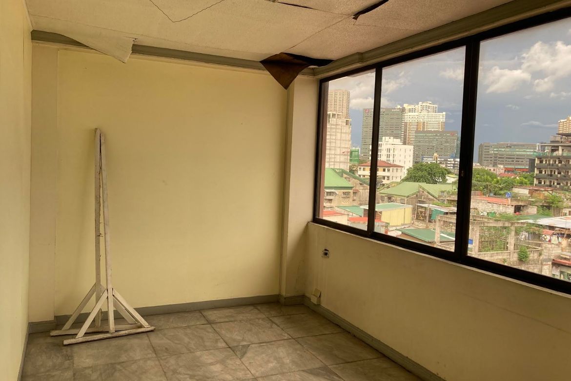 Commercial for Sale in Malamig, Mandaluyong, Metro Manila near MRT-3 Boni – photo 4
