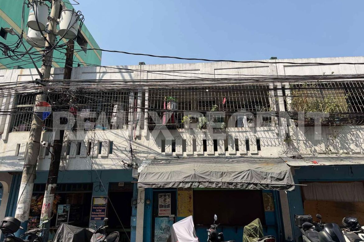 Commercial for Sale in Manila, Metro Manila near LRT-2 Legarda