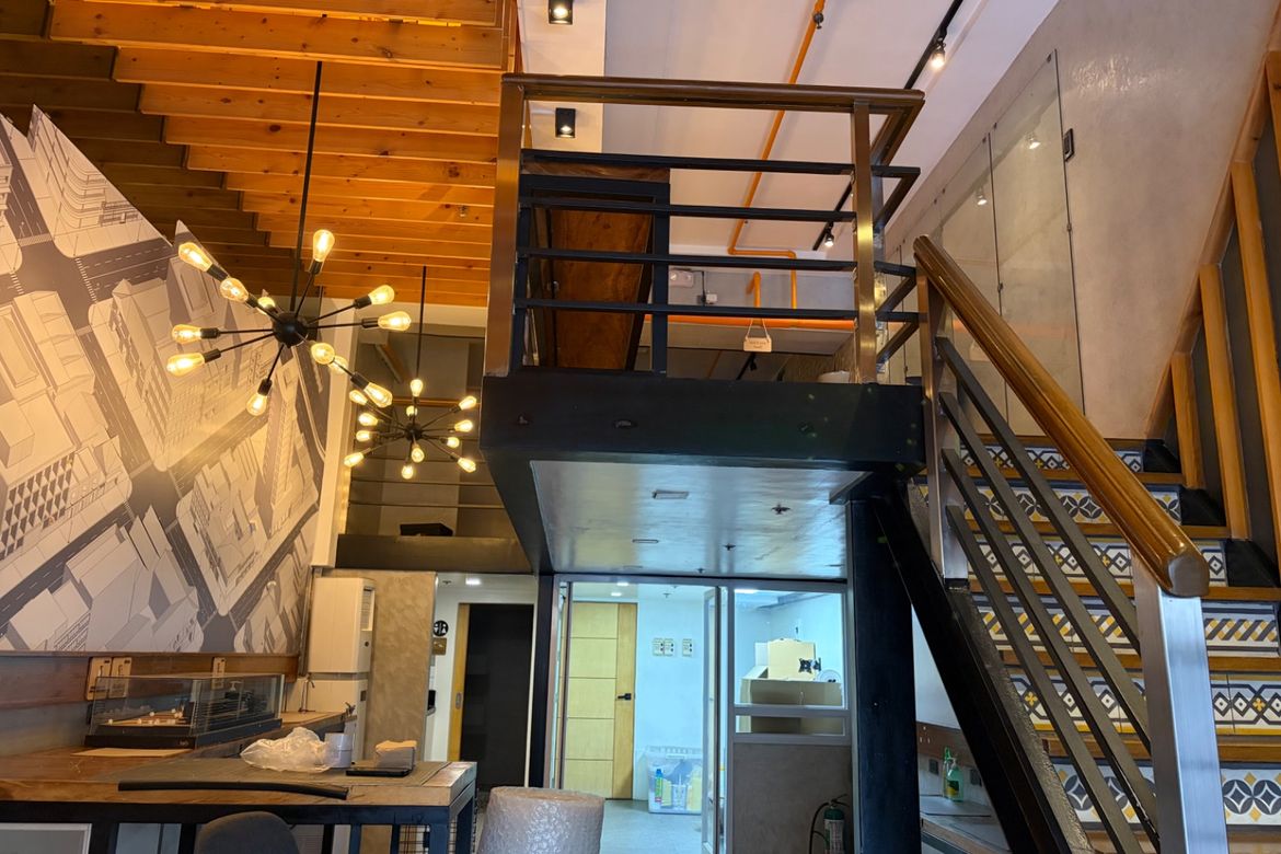 Commercial for Sale in Manila, Metro Manila near LRT-2 Legarda