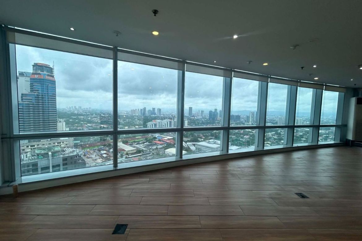 Commercial for Sale in One Corporate Center, San Antonio, Pasig, Metro Manila near MRT-3 Ortigas