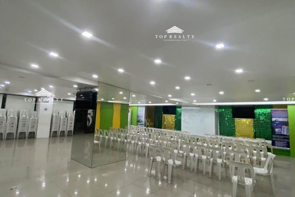 Commercial for Sale in Pacific Century Tower, South Triangle, Quezon City, Metro Manila near MRT-3 Quezon Avenue – photo 3