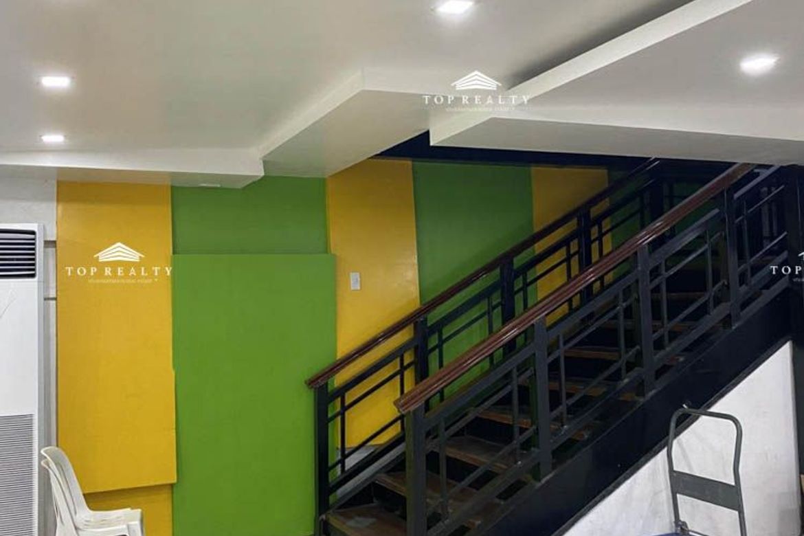 Commercial for Sale in Pacific Century Tower, South Triangle, Quezon City, Metro Manila near MRT-3 Quezon Avenue – photo 4