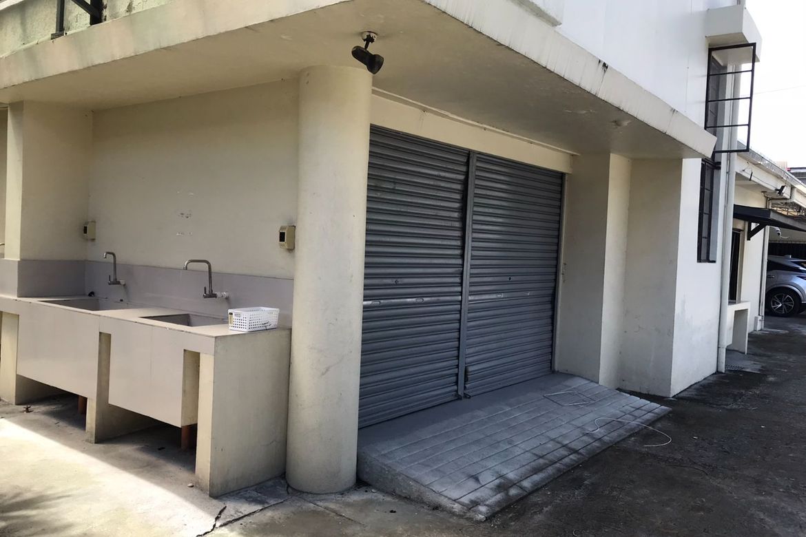 Commercial for Sale in Palanan, Makati, Metro Manila – photo 6
