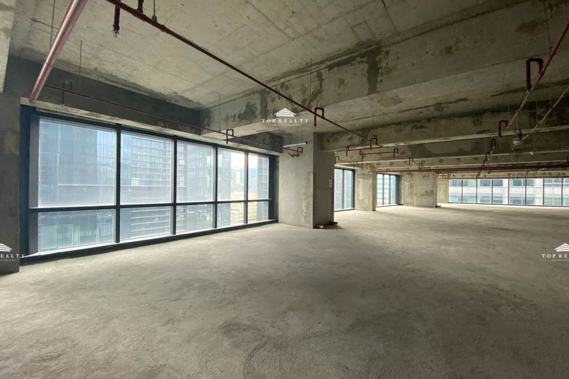 Commercial for Sale in Park Triangle Corporate Plaza, BGC, Taguig, Metro Manila