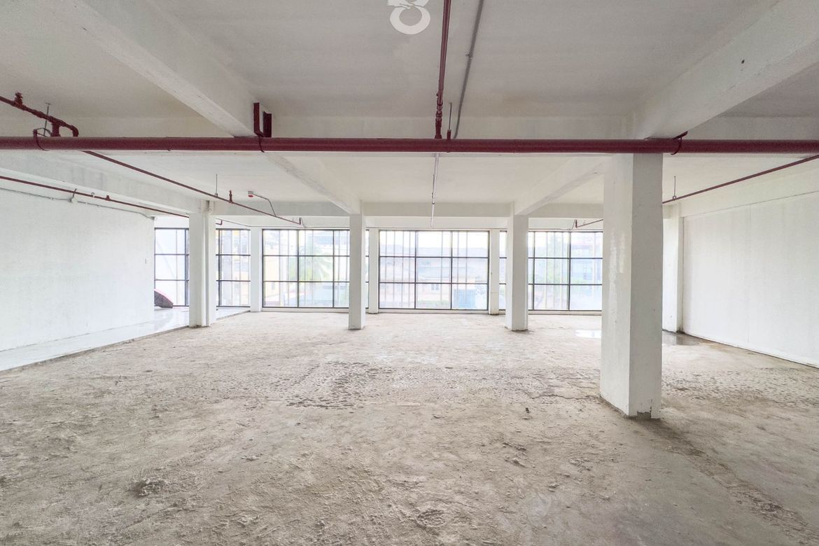 Commercial for Sale in Pasay, Metro Manila near MRT-3 Taft Avenue – photo 2