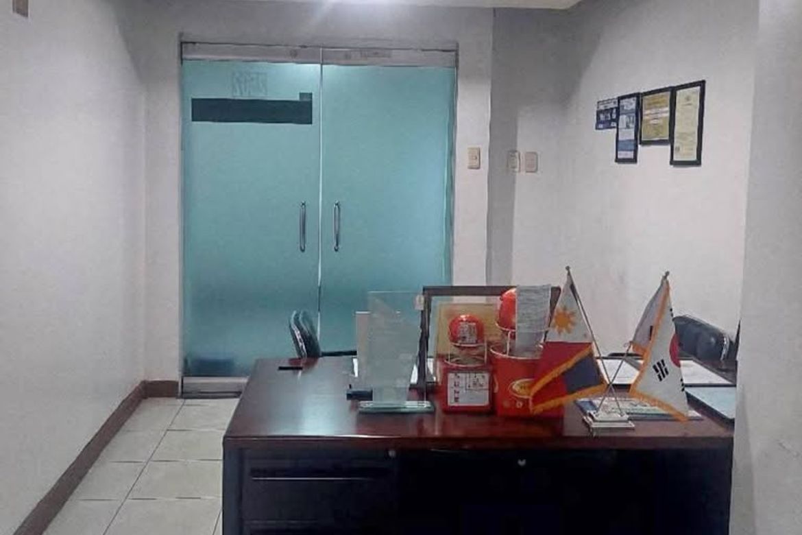 Commercial for Sale in Prestige Tower, San Antonio, Pasig, Metro Manila near MRT-3 Ortigas – photo 3