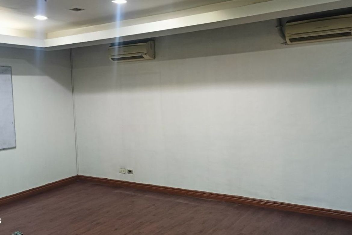 Commercial for Sale in Prestige Tower, San Antonio, Pasig, Metro Manila near MRT-3 Ortigas – photo 7