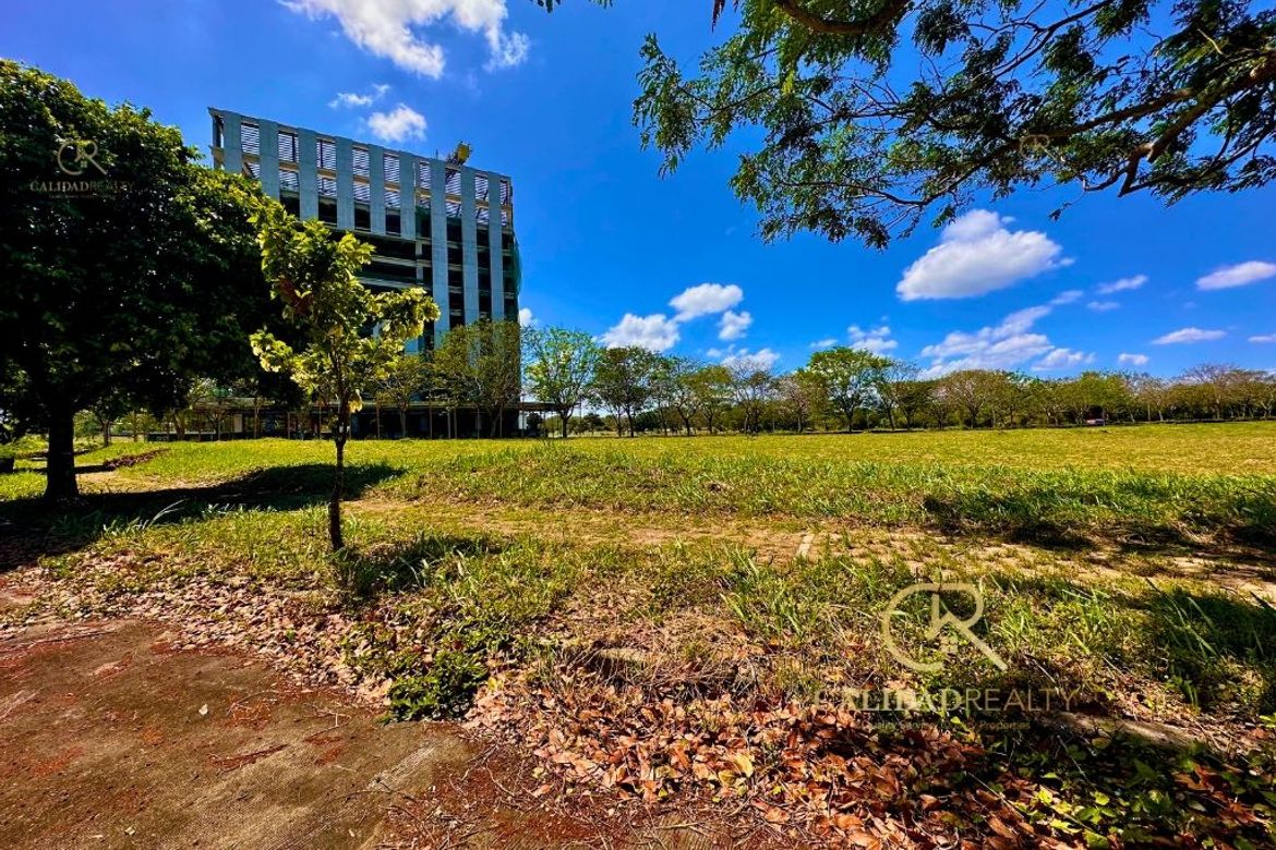 Commercial for Sale in Santo Domingo, Santa Rosa, Laguna
