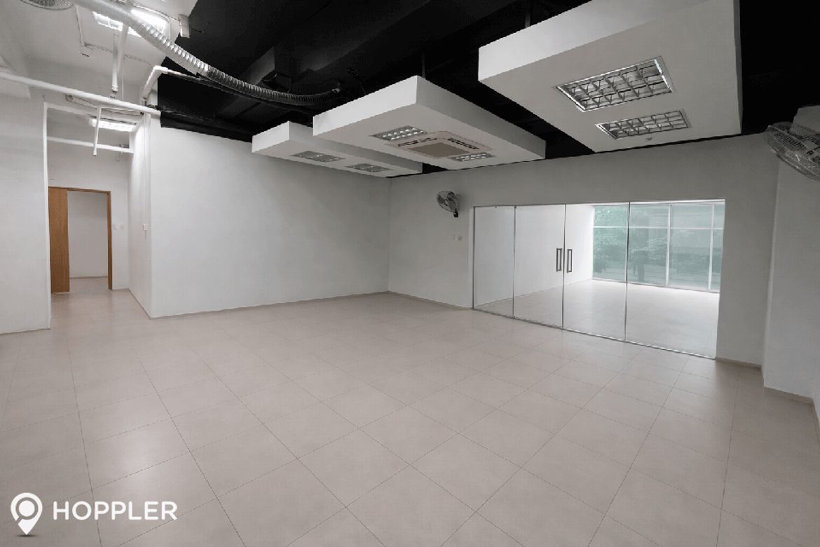 Commercial for Sale in Seibu Tower, BGC, Taguig, Metro Manila