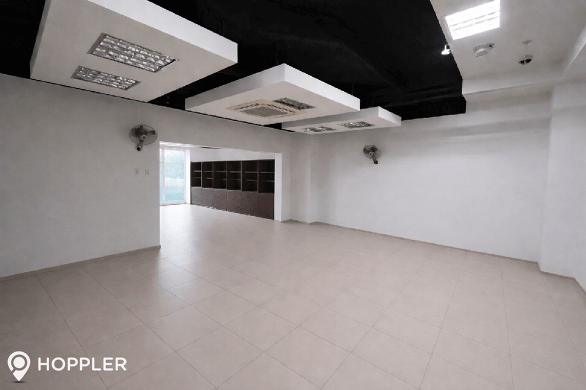 Commercial for Sale in Seibu Tower, BGC, Taguig, Metro Manila – photo 2