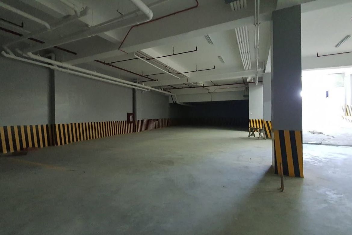 Commercial for Sale in Wack-Wack Greenhills, Mandaluyong, Metro Manila near MRT-3 Ortigas – photo 5