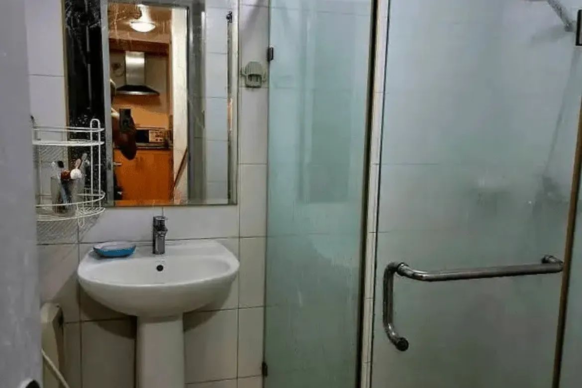 Condo for Rent in Barangay 76, Pasay, Metro Manila near LRT-1 Libertad photo 5
