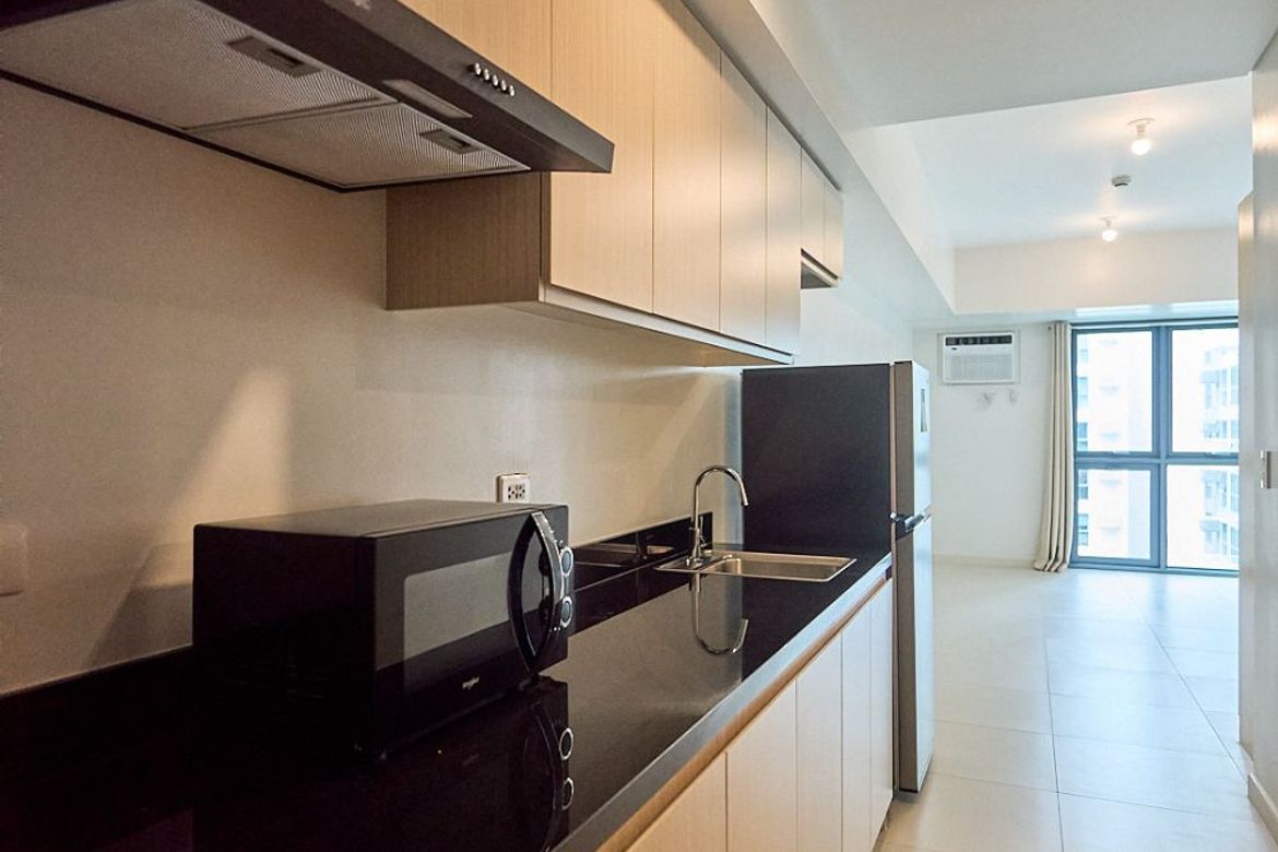 Condo for Rent in Callisto 2, Carmona, Makati, Metro Manila