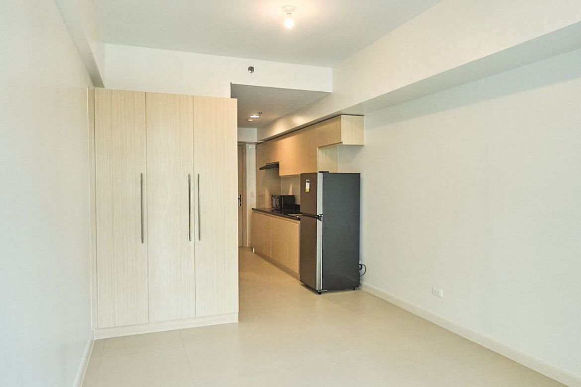 Condo for Rent in Callisto 2, Carmona, Makati, Metro Manila photo 7