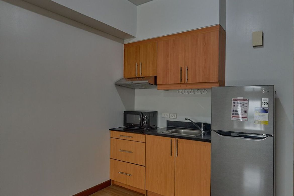 Condo for Rent in Celadon Park, Santa Cruz, Manila, Metro Manila near LRT-1 Blumentritt photo 4