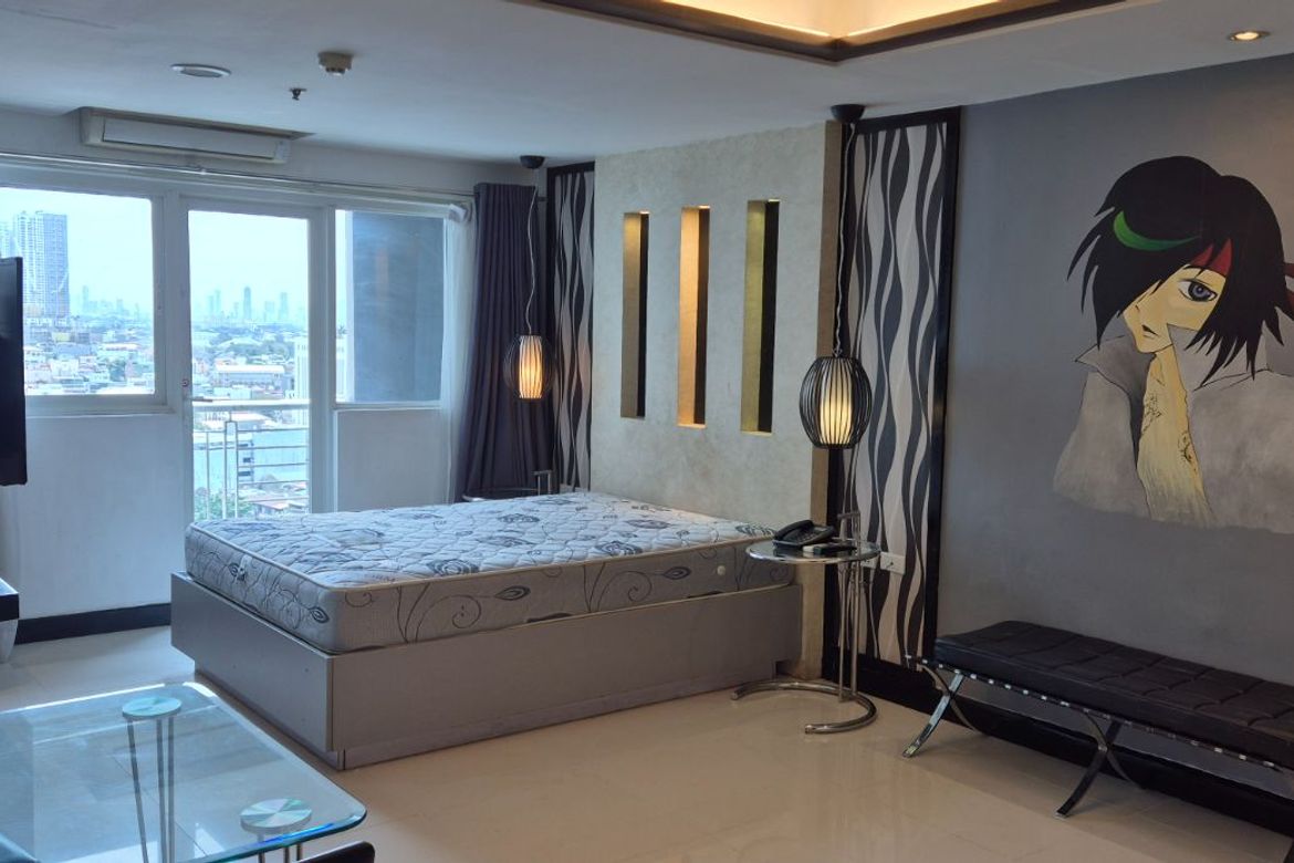 Condo for Rent in Poblacion, Makati, Metro Manila