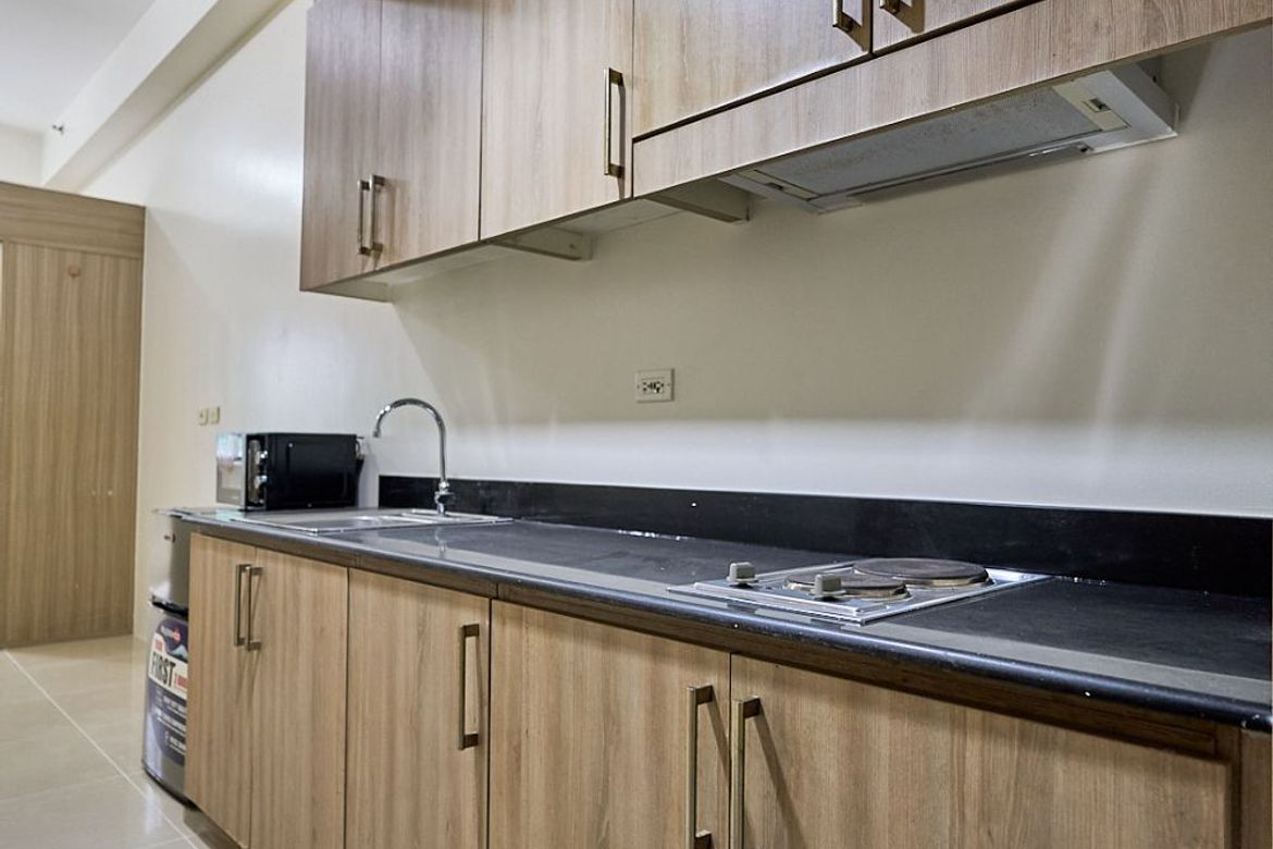 Condo for Rent in Shore Residences, Barangay 76, Pasay, Metro Manila near LRT-1 Libertad photo 3