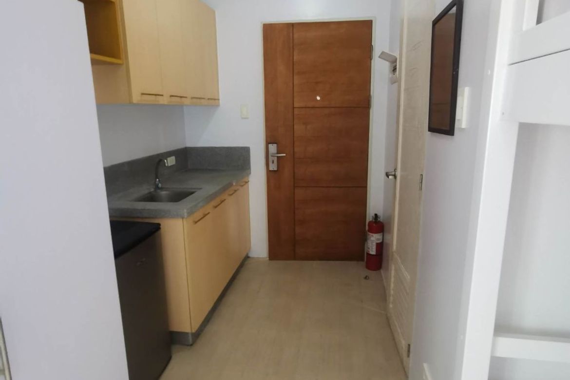 Condo for Rent in Studio City, Alabang, Muntinlupa, Metro Manila photo 2