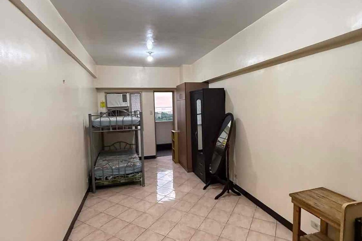 Condo for Rent in The Manila Residences, Malate, Manila, Metro Manila near LRT-1 Vito Cruz photo 2