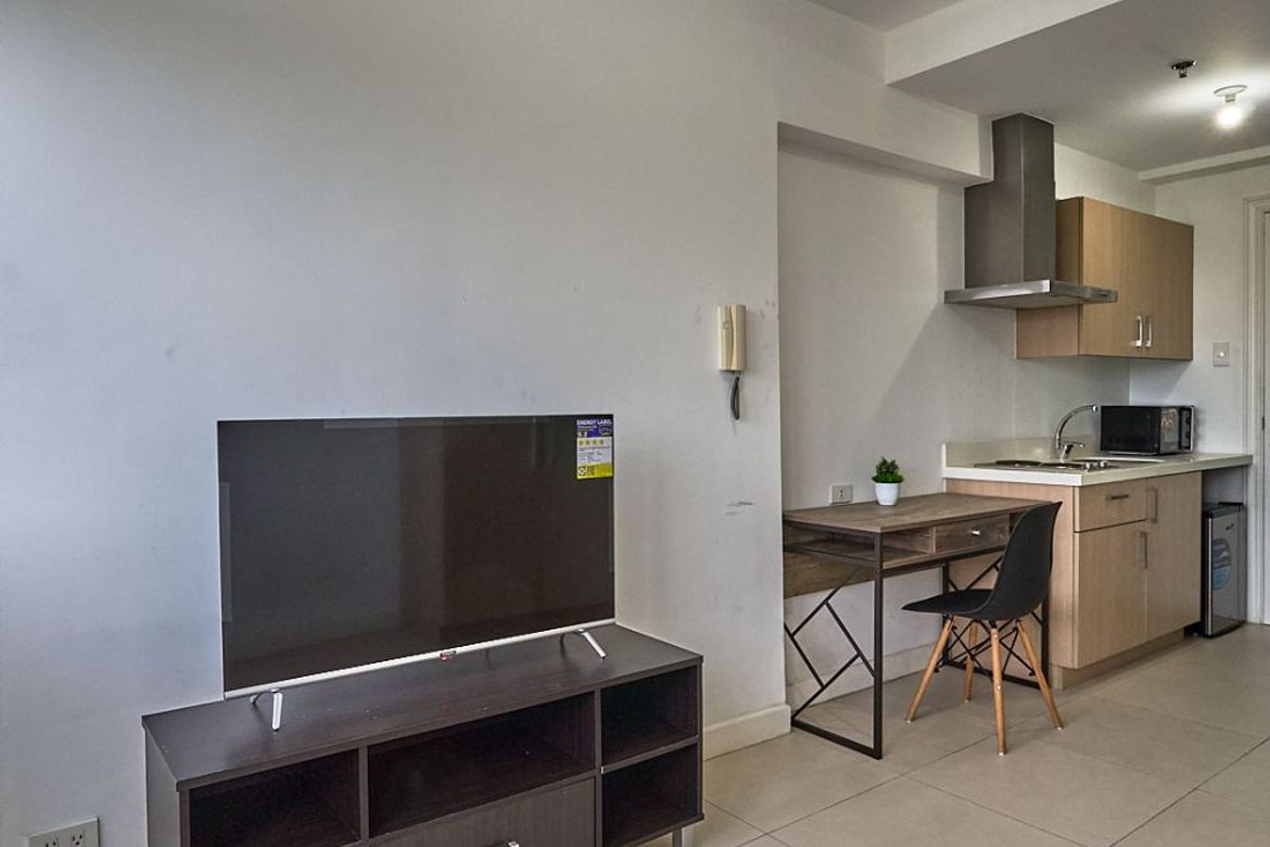Condo for Rent in The Residences at Commonwealth Quezon City, Batasan Hills, Quezon City, Metro Manila photo 2