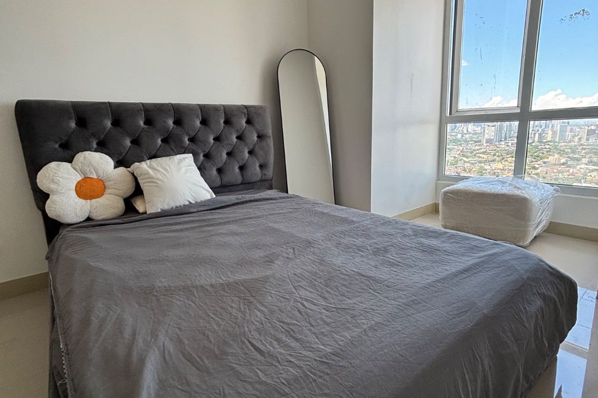 Condo for Rent in Victoria de Morato, Ramon Magsaysay, Quezon City, Metro Manila near LRT-1 Roosevelt photo 3
