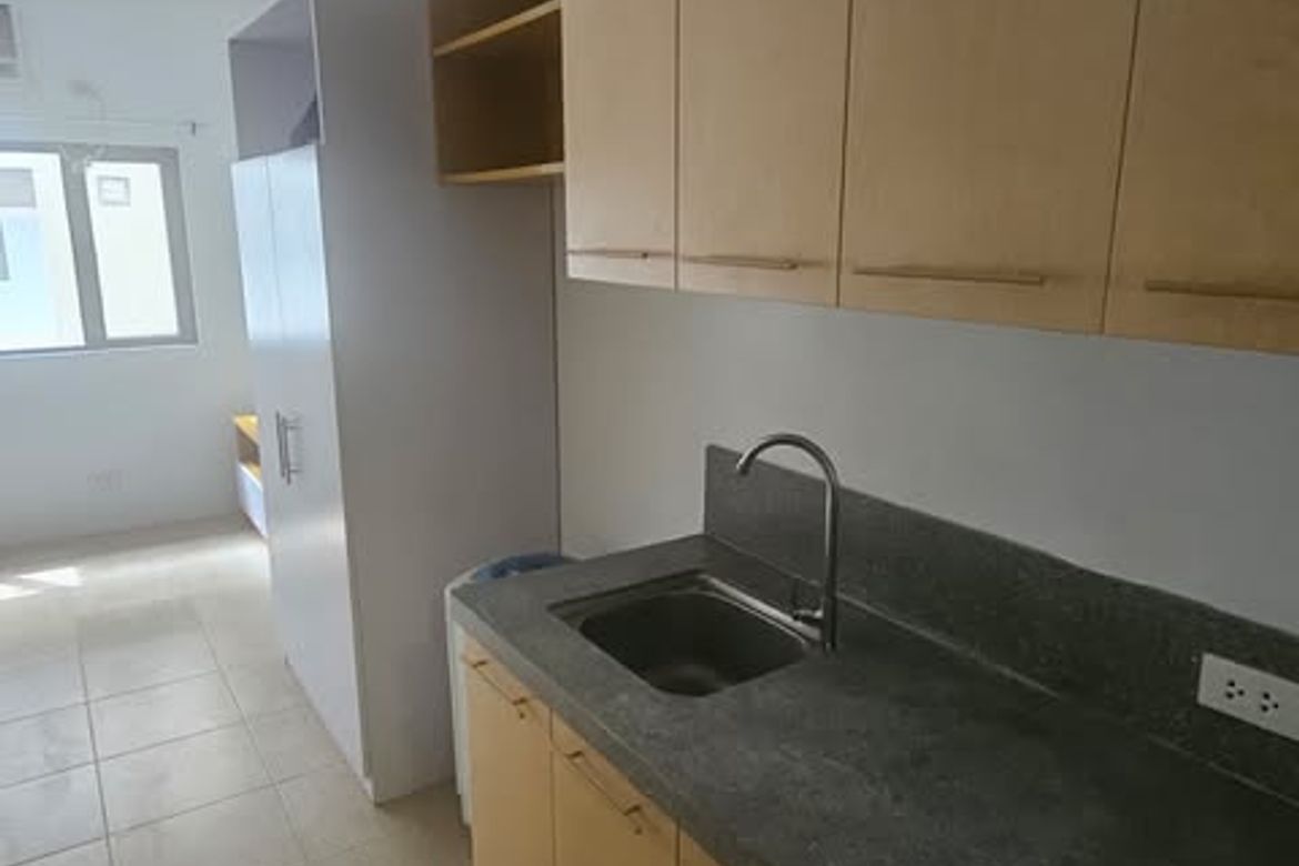 Condo for Sale in Alabang, Muntinlupa, Metro Manila – photo 8