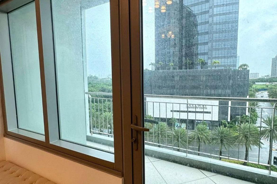 Condo for Sale in Alabang, Muntinlupa, Metro Manila – photo 4