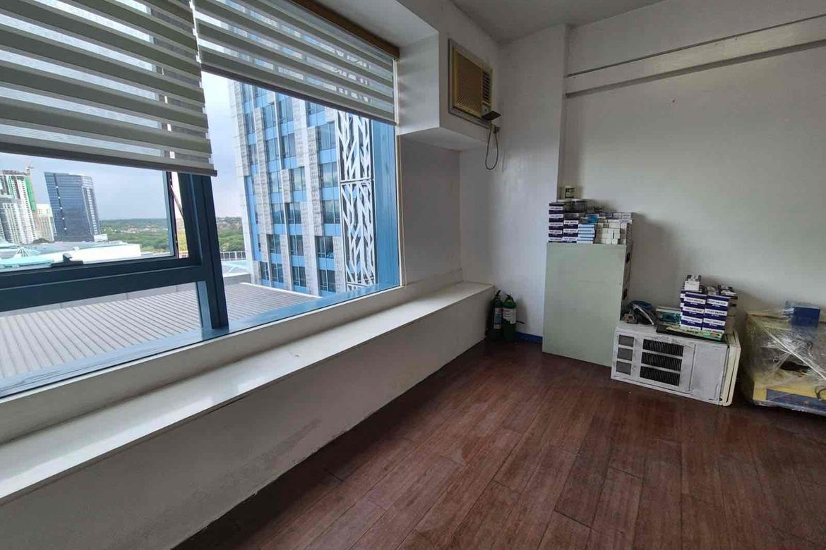 Condo for Sale in Alabang, Muntinlupa, Metro Manila – photo 7