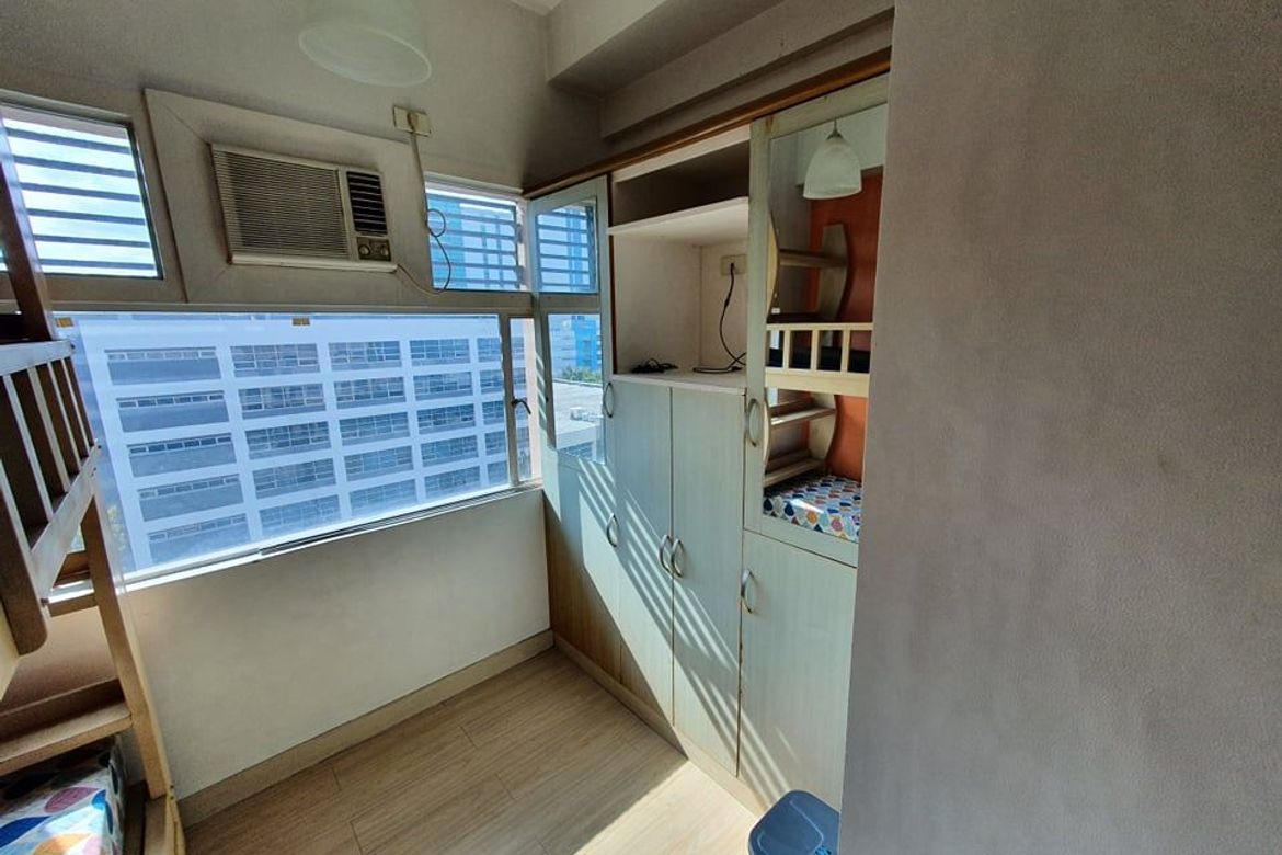 Condo for Sale in Alabang, Muntinlupa, Metro Manila – photo 8