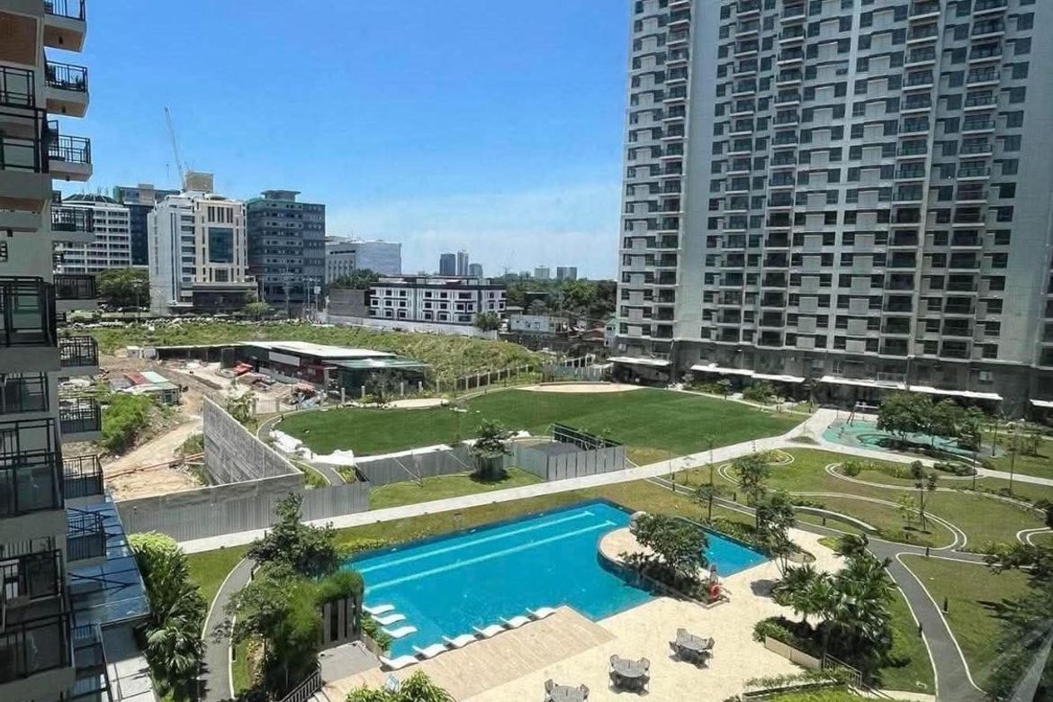 Condo for Sale in Almanza Dos, Las Piñas, Metro Manila