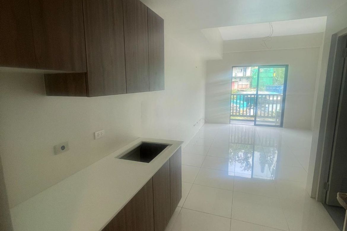 Condo for Sale in Alpine Villas, Iruhin South, Tagaytay, Cavite – photo 3