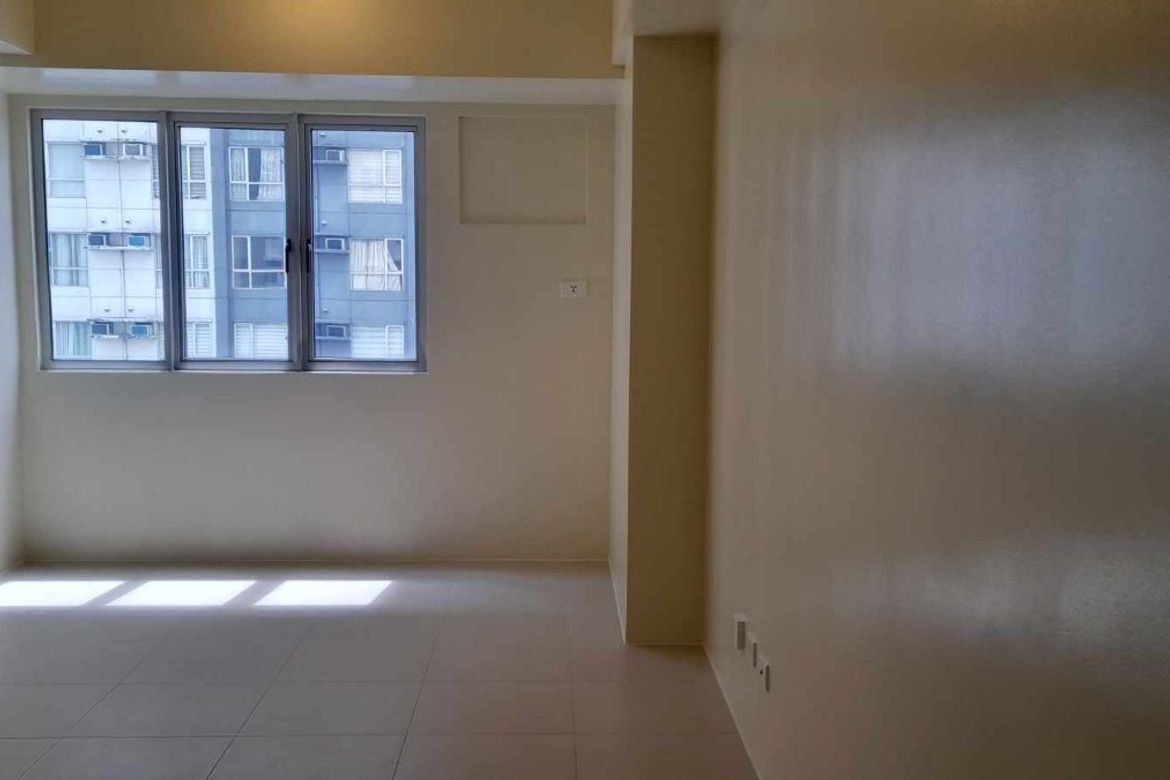 Condo for Sale in Bagong Pag-Asa, Quezon City, Metro Manila near MRT-3 Quezon Avenue – photo 2