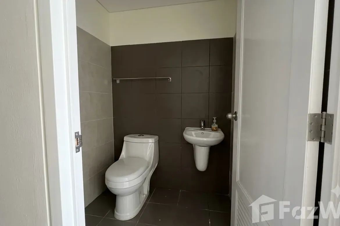 Condo for Sale in Barangay 28, Pasay, Metro Manila near LRT-1 Gil Puyat – photo 5