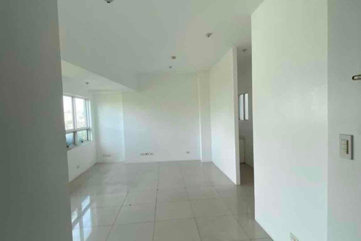 Condo for Sale in Barangka Ibaba, Mandaluyong, Metro Manila near MRT-3 Guadalupe