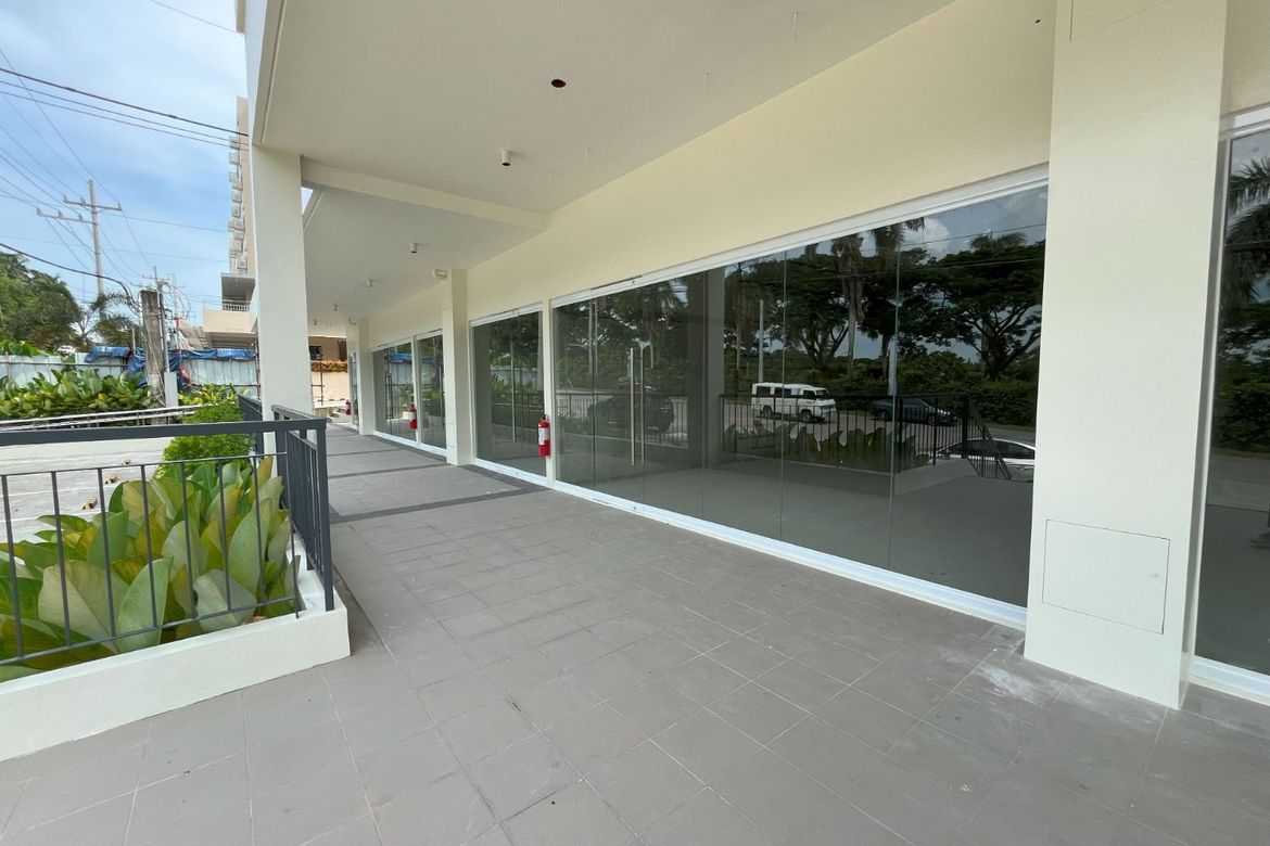 Condo for Sale in Berkeley Suites, Inchican, Silang, Cavite – photo 6