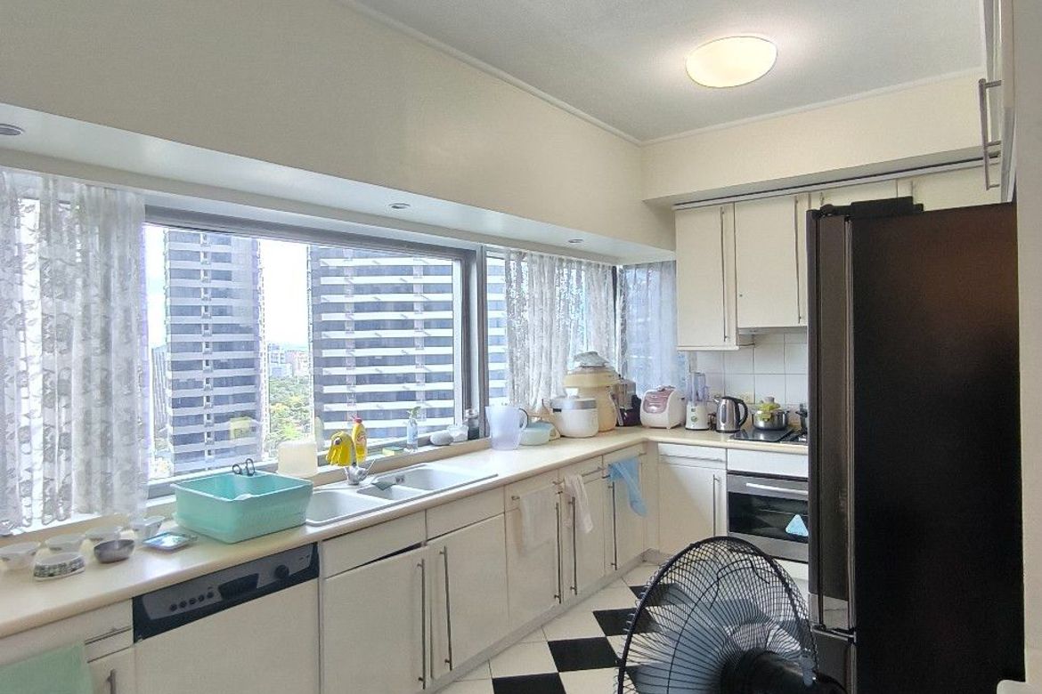 Condo for Sale in BGC, Taguig, Metro Manila – photo 5